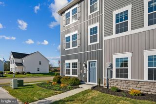 19 ALOMA ST, Charles Town, WV 25414