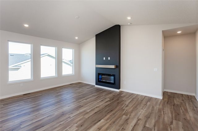 1032 NE 64th Avenue, Des Moines, IA 50313