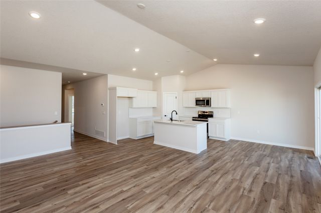 1032 NE 64th Avenue, Des Moines, IA 50313