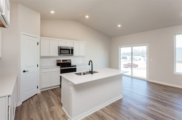 1032 NE 64th Avenue, Des Moines, IA 50313