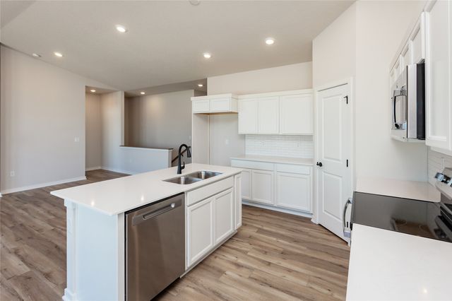 1032 NE 64th Avenue, Des Moines, IA 50313