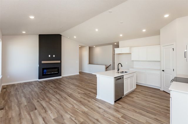1032 NE 64th Avenue, Des Moines, IA 50313