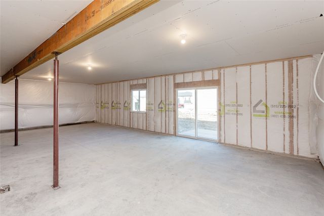 1032 NE 64th Avenue, Des Moines, IA 50313