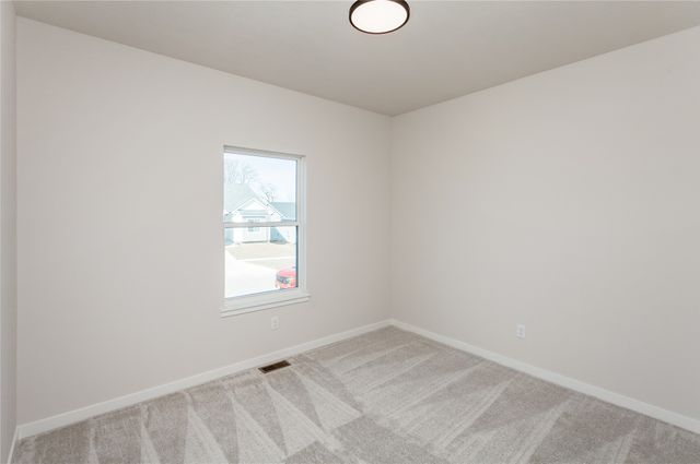 1032 NE 64th Avenue, Des Moines, IA 50313