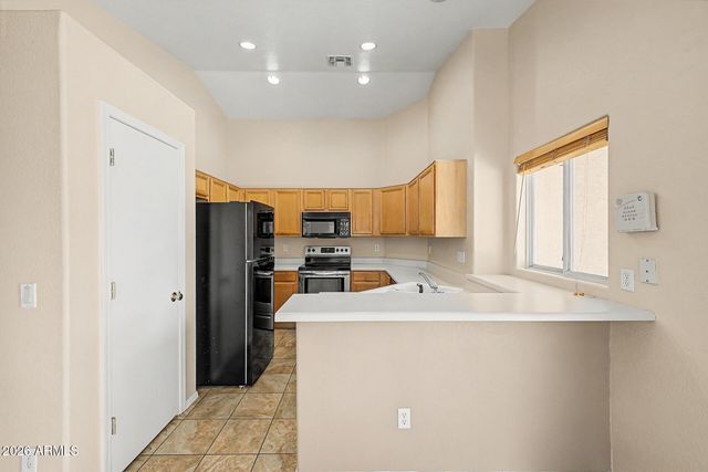 8151 W TONTO Lane, Peoria, AZ 85382
