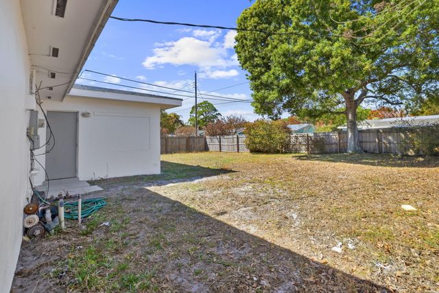 306 Riomar Drive, Port St. Lucie, Port St Lucie, FL 34952