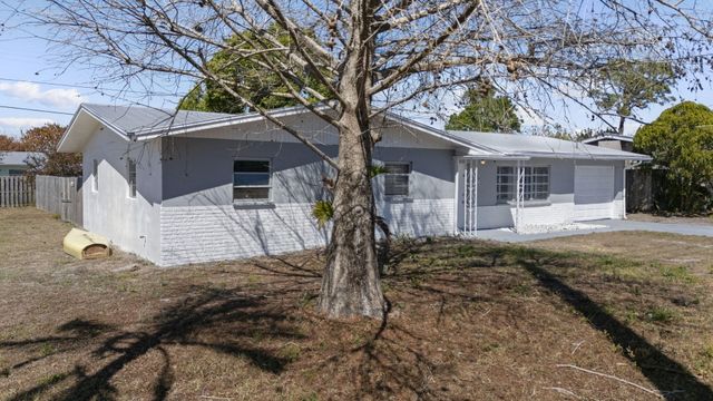 306 Riomar Drive, Port St. Lucie, Port St Lucie, FL 34952