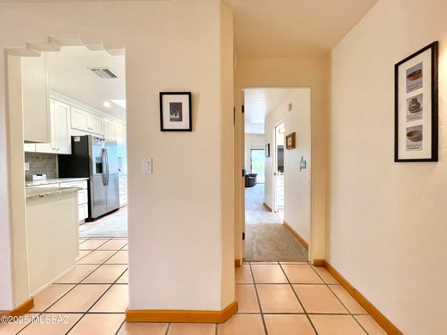 11435 N Skywire Way, Tucson, AZ 85737