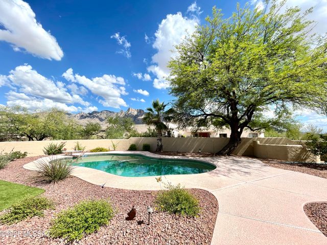 11435 N Skywire Way, Tucson, AZ 85737