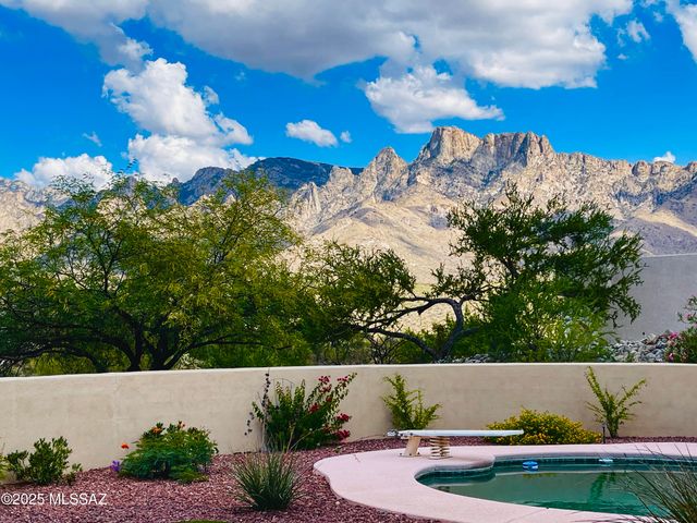 11435 N Skywire Way, Tucson, AZ 85737