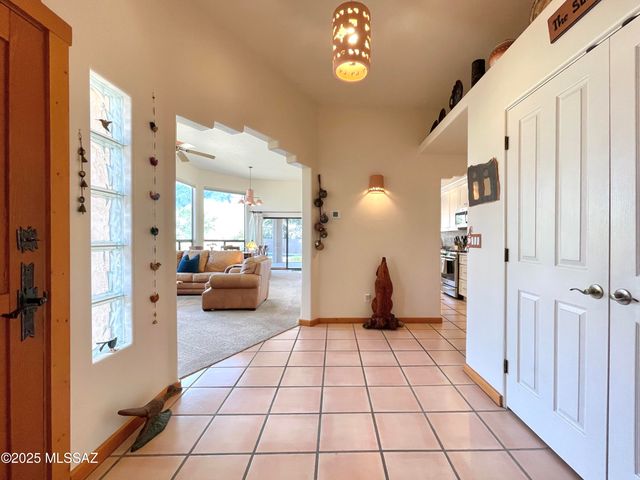 11435 N Skywire Way, Tucson, AZ 85737