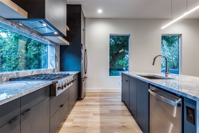 2315 Hawthorne Avenue, Dallas, TX 75219