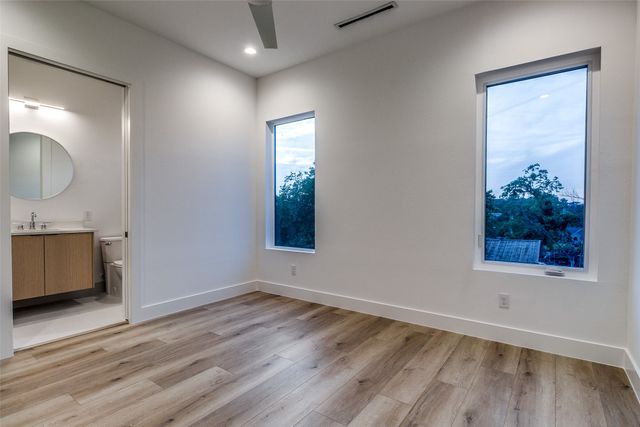 2315 Hawthorne Avenue, Dallas, TX 75219