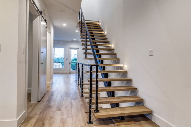 2315 Hawthorne Avenue, Dallas, TX 75219