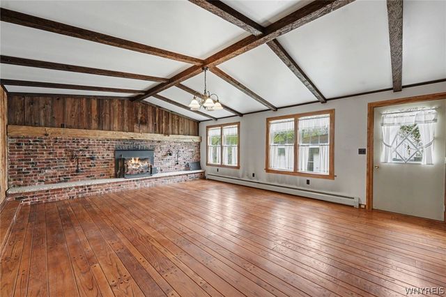 7098 State Road, Boston, NY 14075
