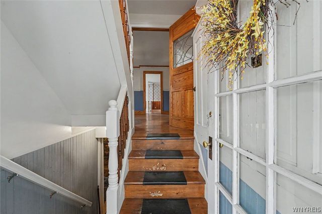 7098 State Road, Boston, NY 14075