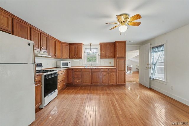 7098 State Road, Boston, NY 14075