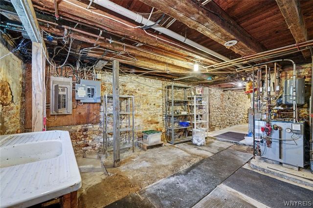 7098 State Road, Boston, NY 14075