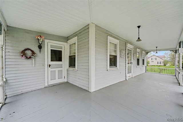 7098 State Road, Boston, NY 14075