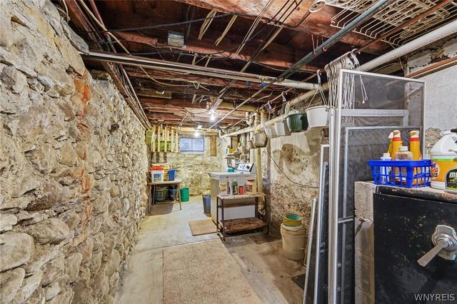 7098 State Road, Boston, NY 14075