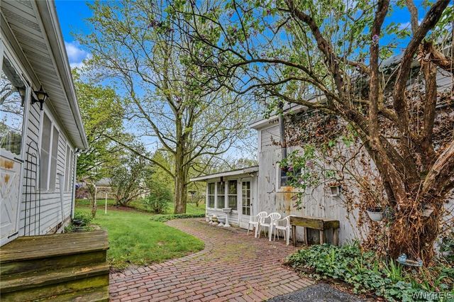 7098 State Road, Boston, NY 14075