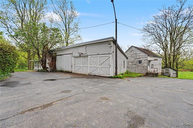 7098 State Road, Boston, NY 14075