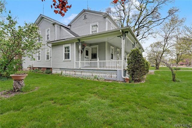 7098 State Road, Boston, NY 14075