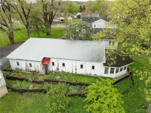 7098 State Road, Boston, NY 14075