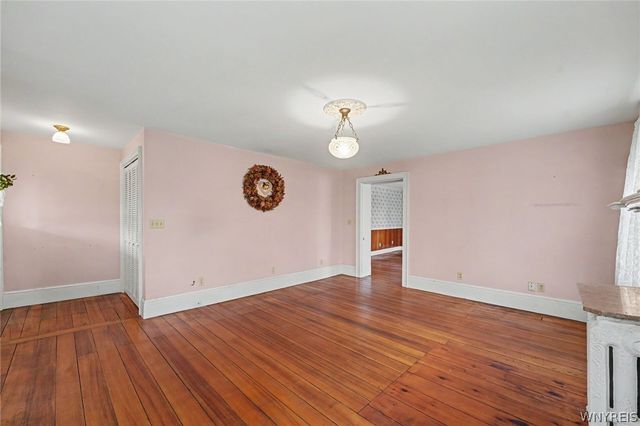 7098 State Road, Boston, NY 14075