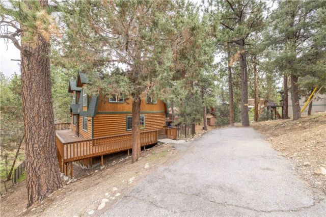 143 Santa Barbara, Sugarloaf, CA 92386