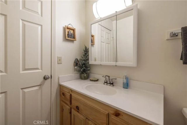 143 Santa Barbara, Sugarloaf, CA 92386