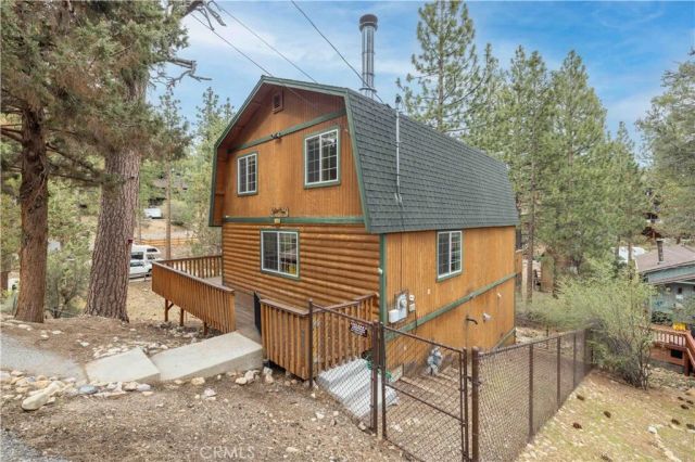 143 Santa Barbara, Sugarloaf, CA 92386