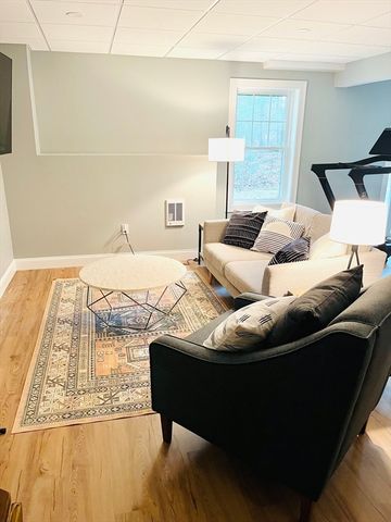 16 Westfield Dr, Norfolk, MA 02056