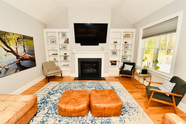 16 Westfield Dr, Norfolk, MA 02056