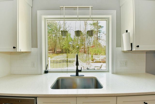 16 Westfield Dr, Norfolk, MA 02056