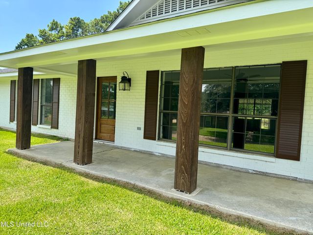 106 Tanglewood Road, Natchez, MS 39120