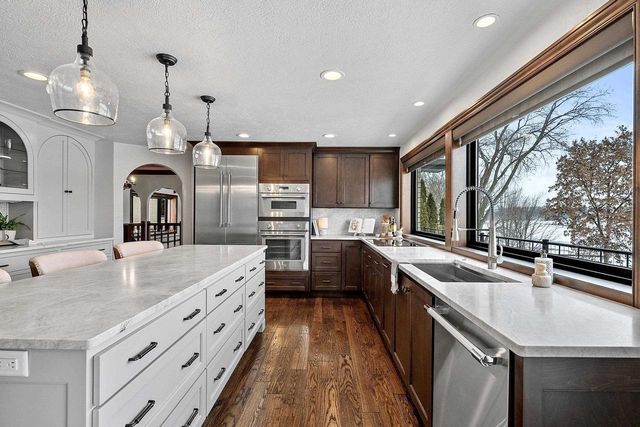 2045 LOST DAUPHIN ROAD, De Pere, WI 54115