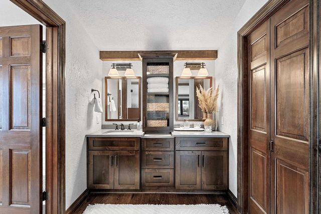 2045 LOST DAUPHIN ROAD, De Pere, WI 54115