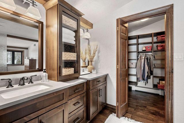 2045 LOST DAUPHIN ROAD, De Pere, WI 54115