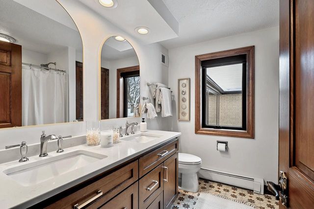 2045 LOST DAUPHIN ROAD, De Pere, WI 54115