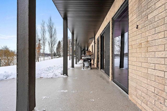 2045 LOST DAUPHIN ROAD, De Pere, WI 54115