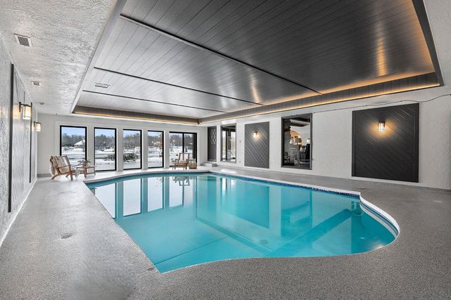 2045 LOST DAUPHIN ROAD, De Pere, WI 54115