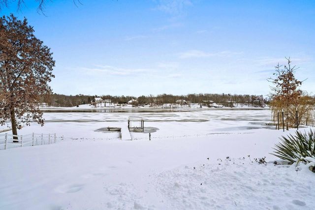 2045 LOST DAUPHIN ROAD, De Pere, WI 54115