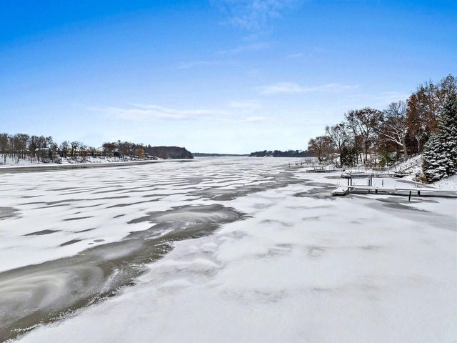 2045 LOST DAUPHIN ROAD, De Pere, WI 54115