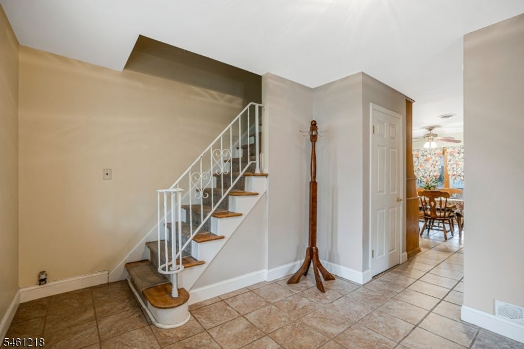 11 Woodrow Wilson Dr, Edison Twp., NJ 08820 — photo 2