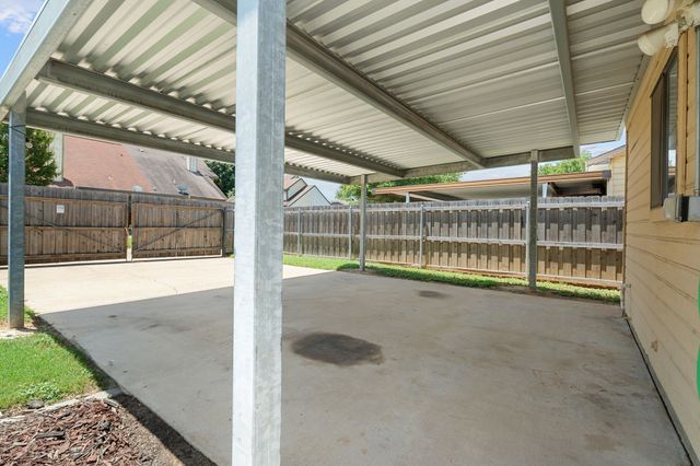 709 Normandy Drive, Euless, TX 76039