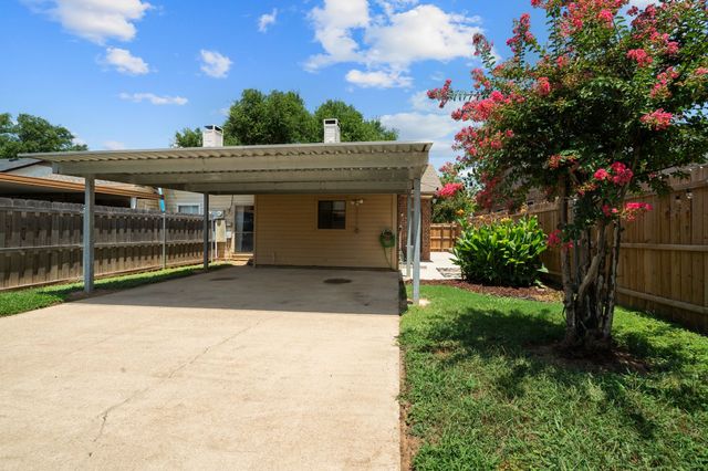 709 Normandy Drive, Euless, TX 76039