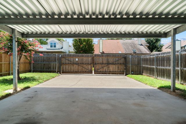 709 Normandy Drive, Euless, TX 76039