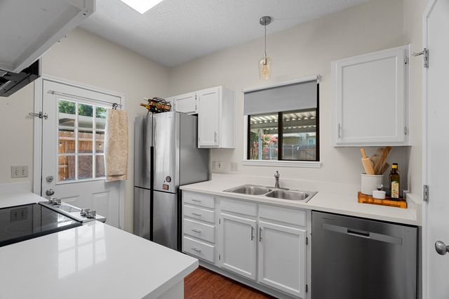 709 Normandy Drive, Euless, TX 76039