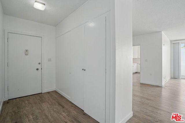 930 3rd Street 303, Santa Monica, CA 90403